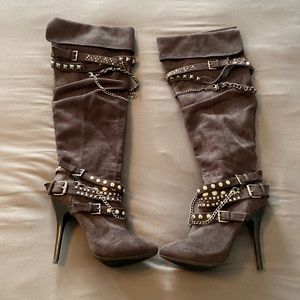 Bakers Rikki microsuede over the knee boot size 7.5 with side zipper.
